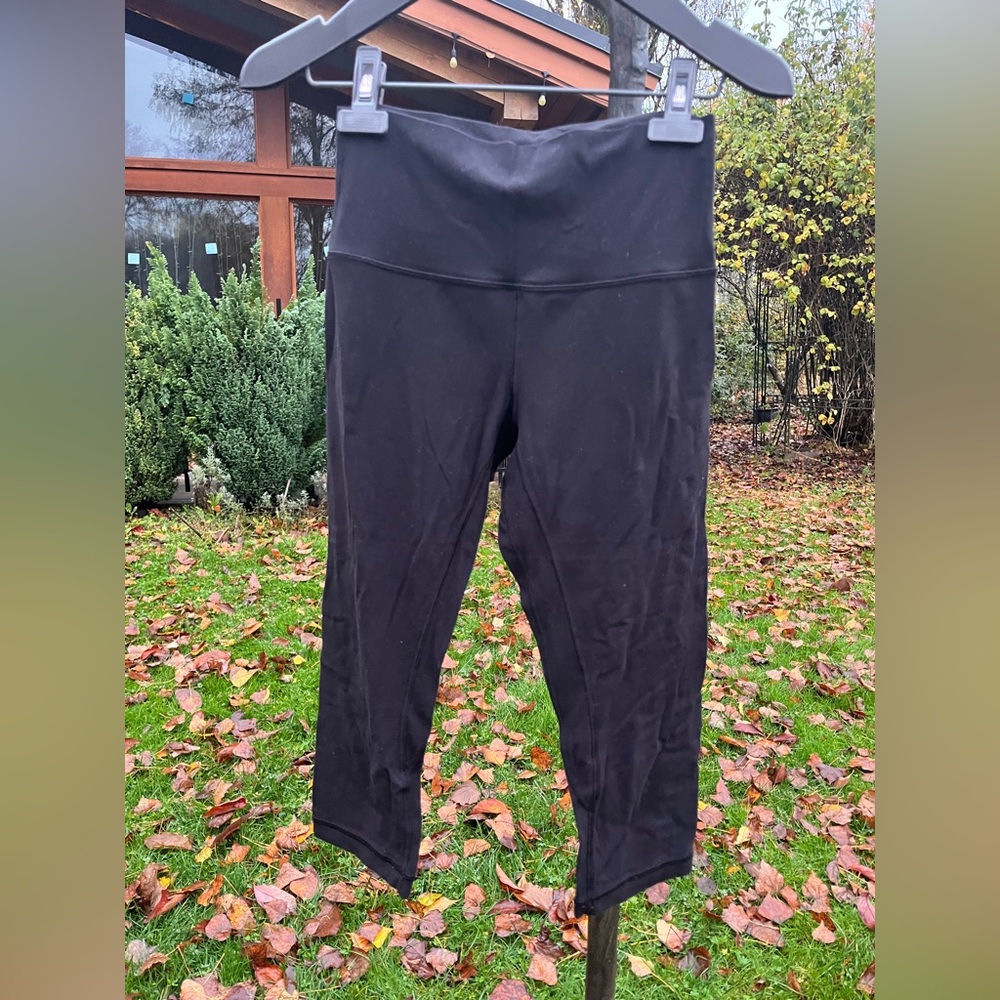 Lululemon Black Cropped Leggings